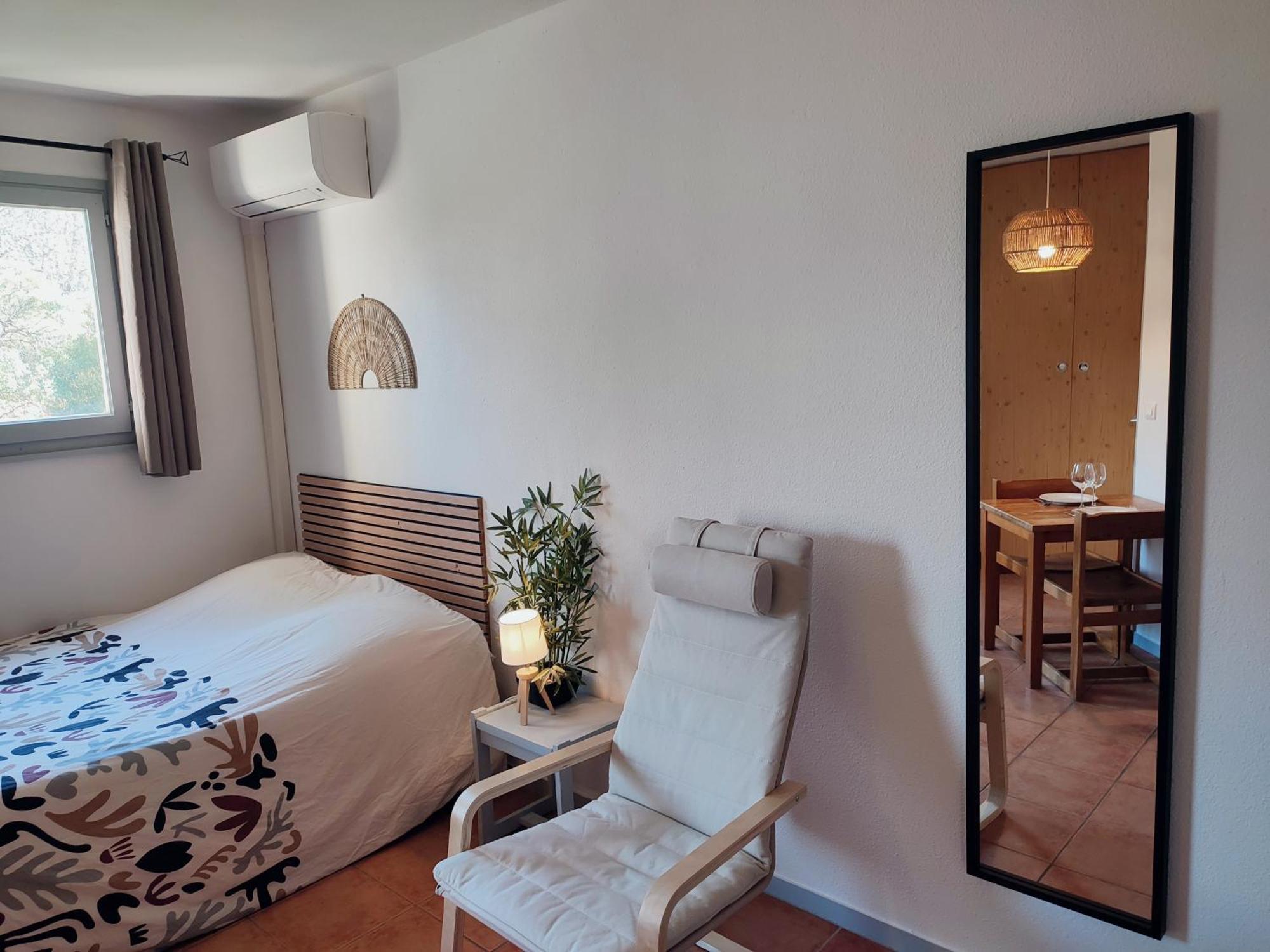Le Studio Des Garrigues - Climatise Gréoux-les-Bains Dış mekan fotoğraf