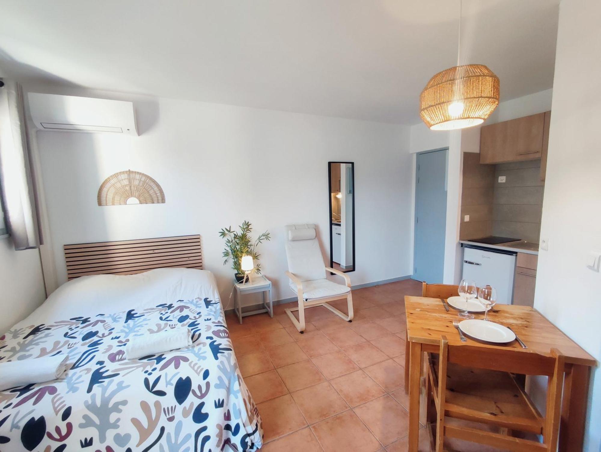 Le Studio Des Garrigues - Climatise Gréoux-les-Bains Dış mekan fotoğraf